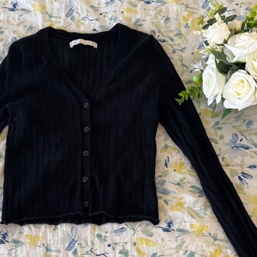 Abercrombie & Fitch Black Ribbed Button-Up Cardigan